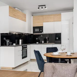 1 Sierpnia Street Апартаменты Варшава